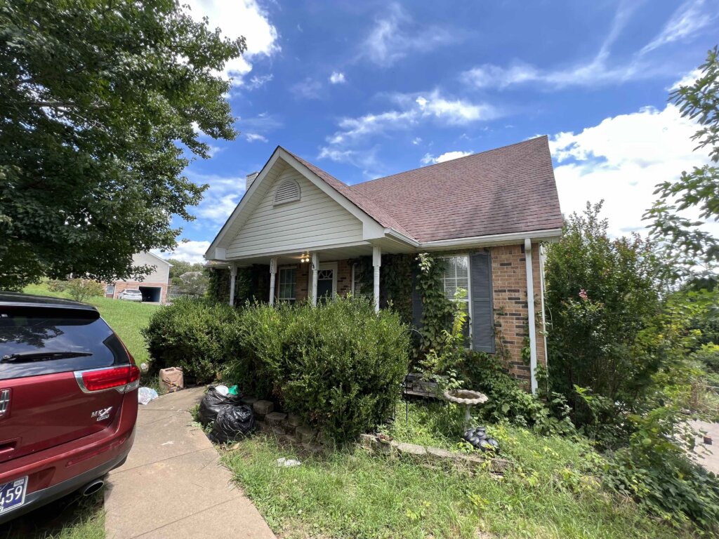 We Buy Houses Like This One in Clarksville, TN With Cash.
